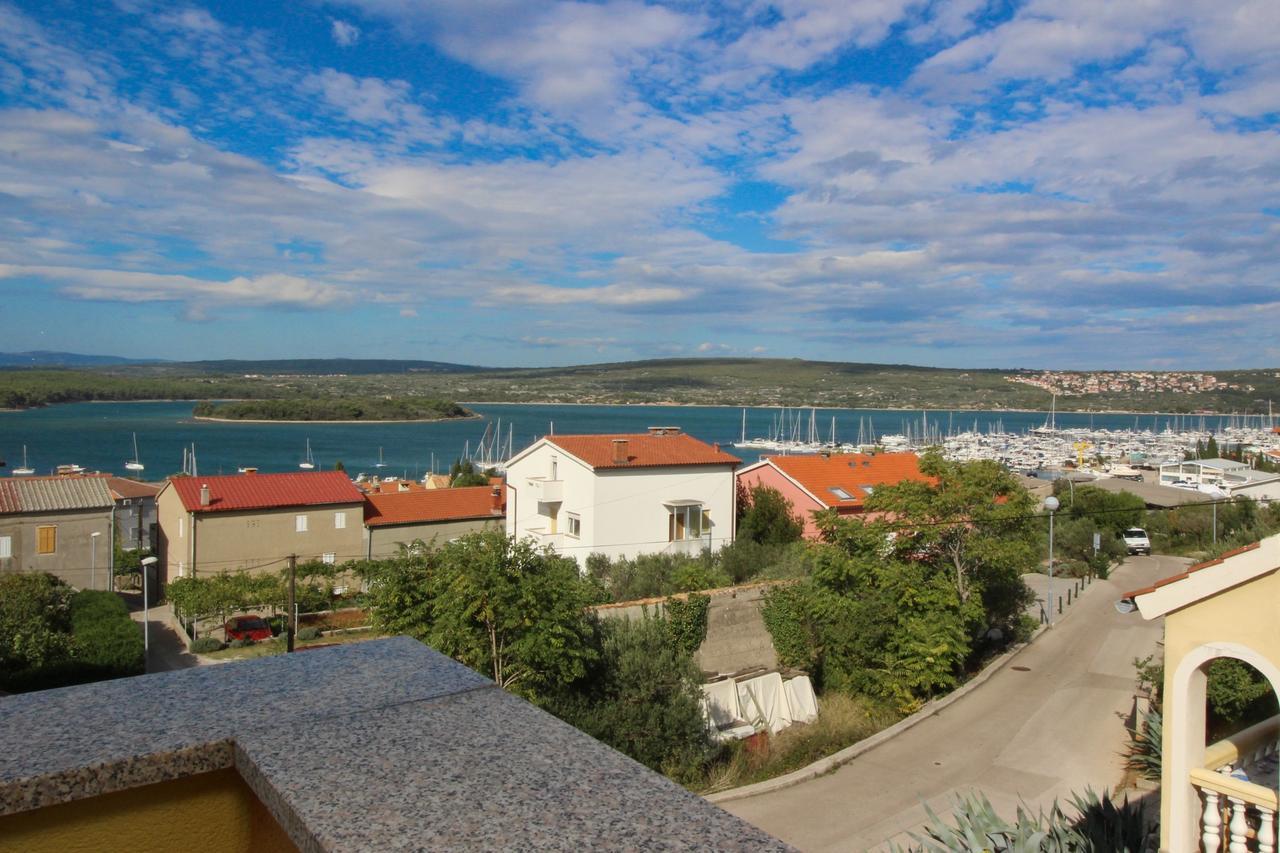 Apartments Koritnik Punat Bagian luar foto
