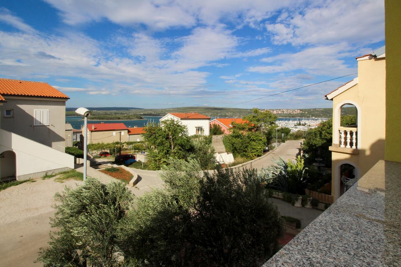 Apartments Koritnik Punat Bagian luar foto